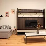 Apartment Grandeur